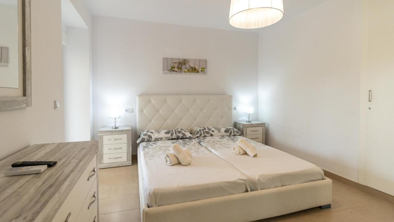 Modern 2 Bedroom Apartment 100 M From The Beach Javea Exterior photo